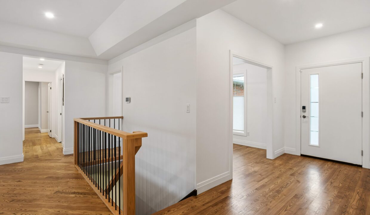 006-61 Stephen Moore Dr (6)