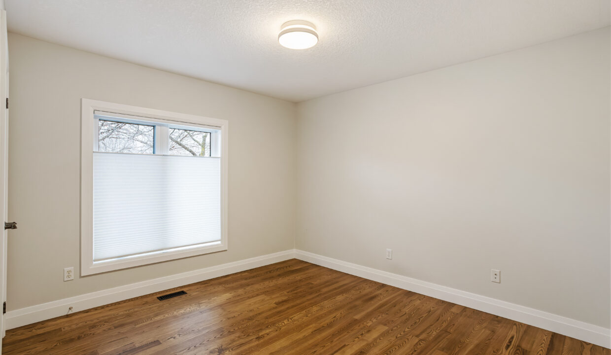 017-61 Stephen Moore Dr (17)