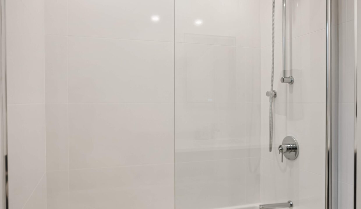 019-61 Stephen Moore Dr (19)