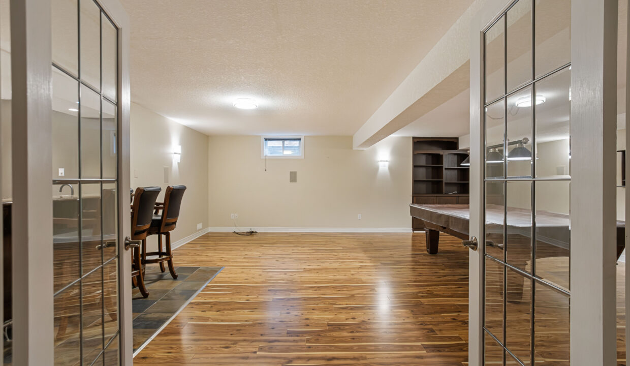 027-61 Stephen Moore Dr (27)