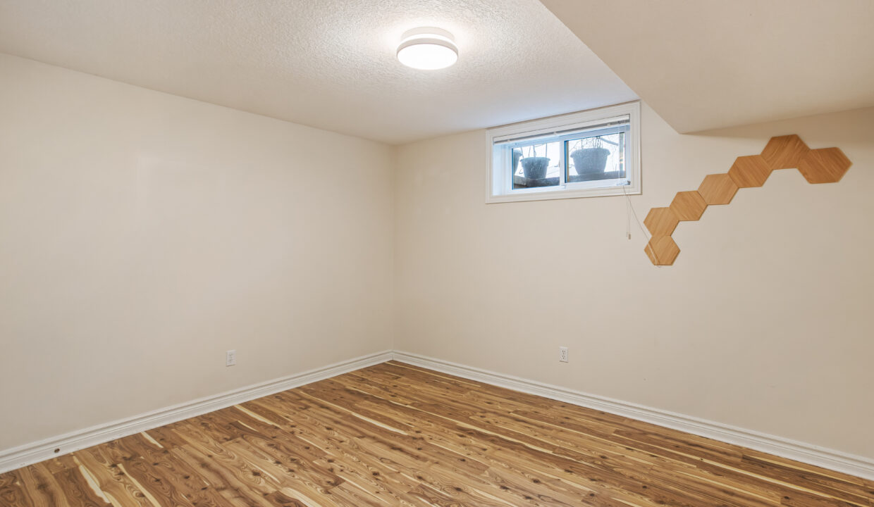 032-61 Stephen Moore Dr (32)