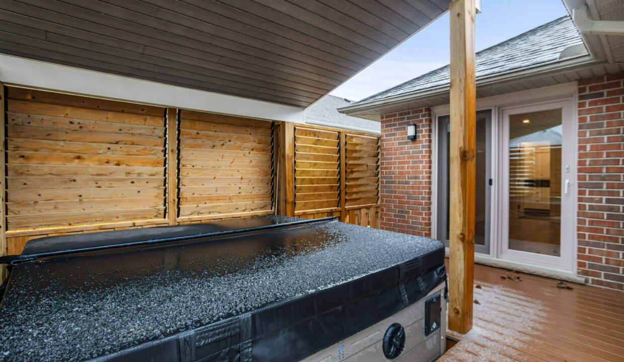 038-61 Stephen Moore Dr (38)