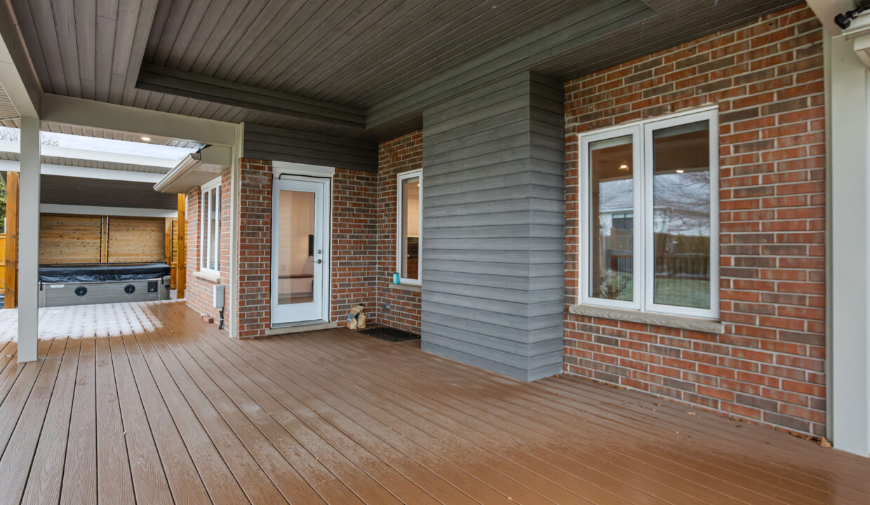 039-61 Stephen Moore Dr (39)