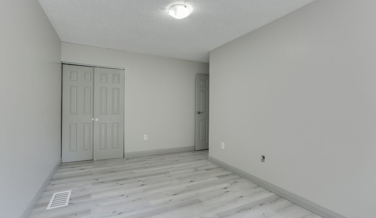 271 Thames Street 22