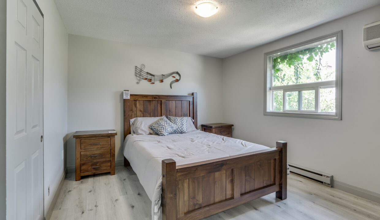 271 Thames Street 25