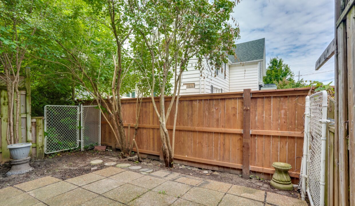 271 Thames Street 29