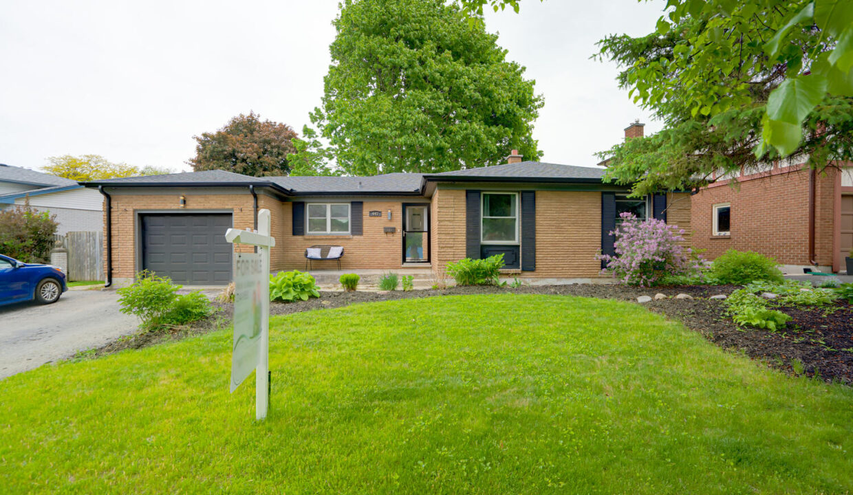 447 Grand View Avenue London-large-002-062-grand view avenue updated2-1500x1000-72dpi