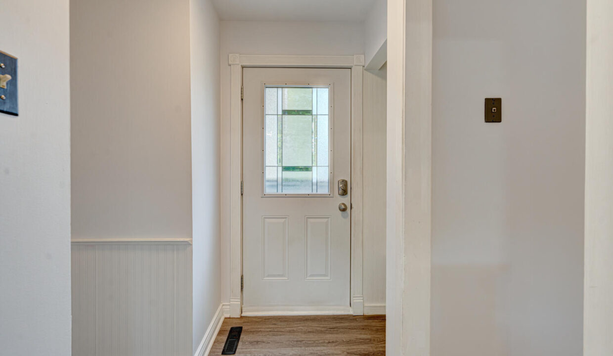 447 Grand View Avenue London-large-009-060-grand view avenue updated3-1500x1000-72dpi