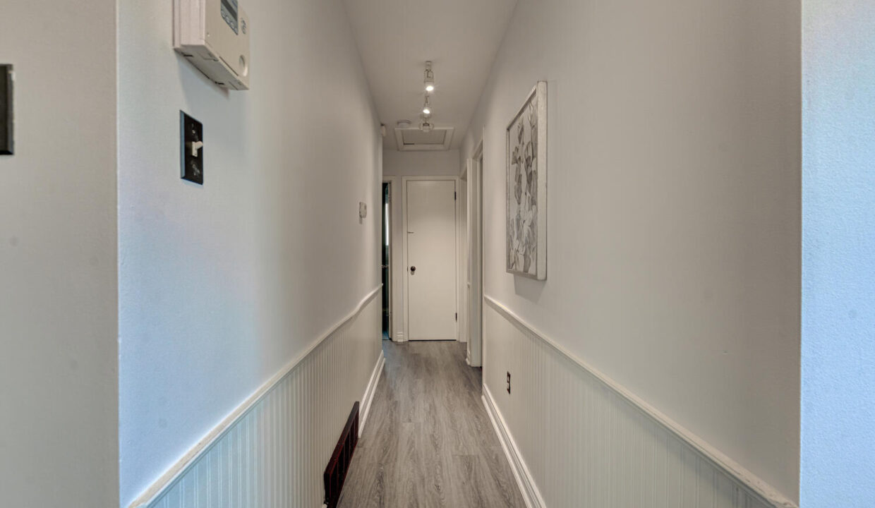 447 Grand View Avenue London-large-025-065-grand view avenue updated12-1500x1000-72dpi