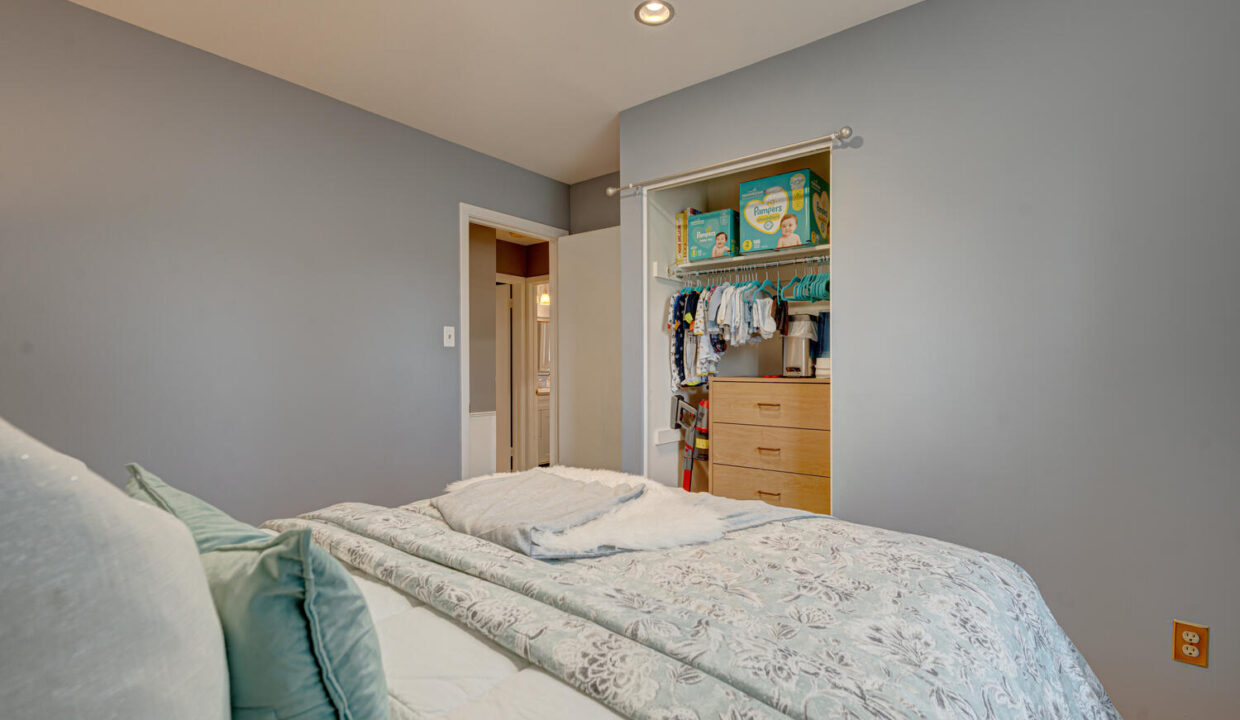 447 Grand View Avenue London-large-027-023-grand view avenue15-1500x1000-72dpi
