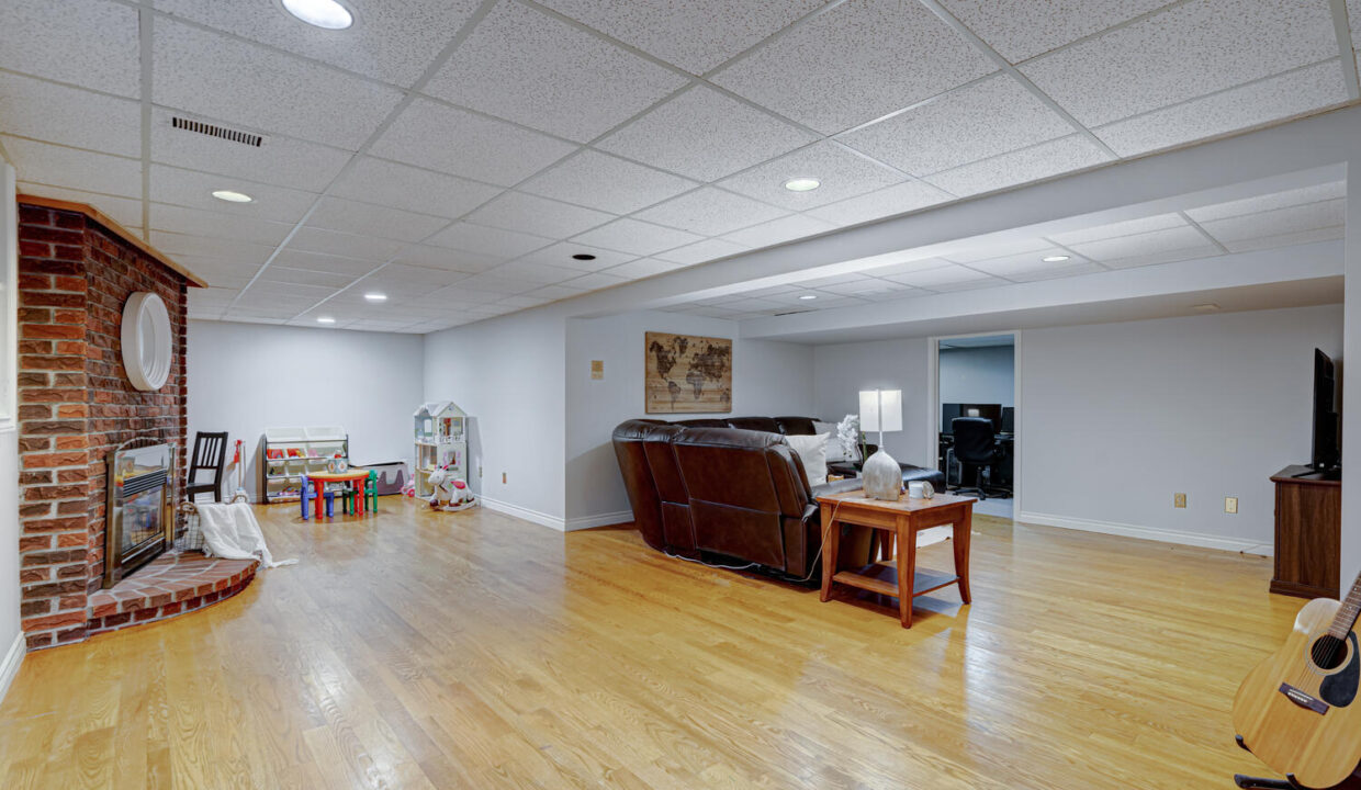 447 Grand View Avenue London-large-039-027-grand view avenue26-1500x1000-72dpi