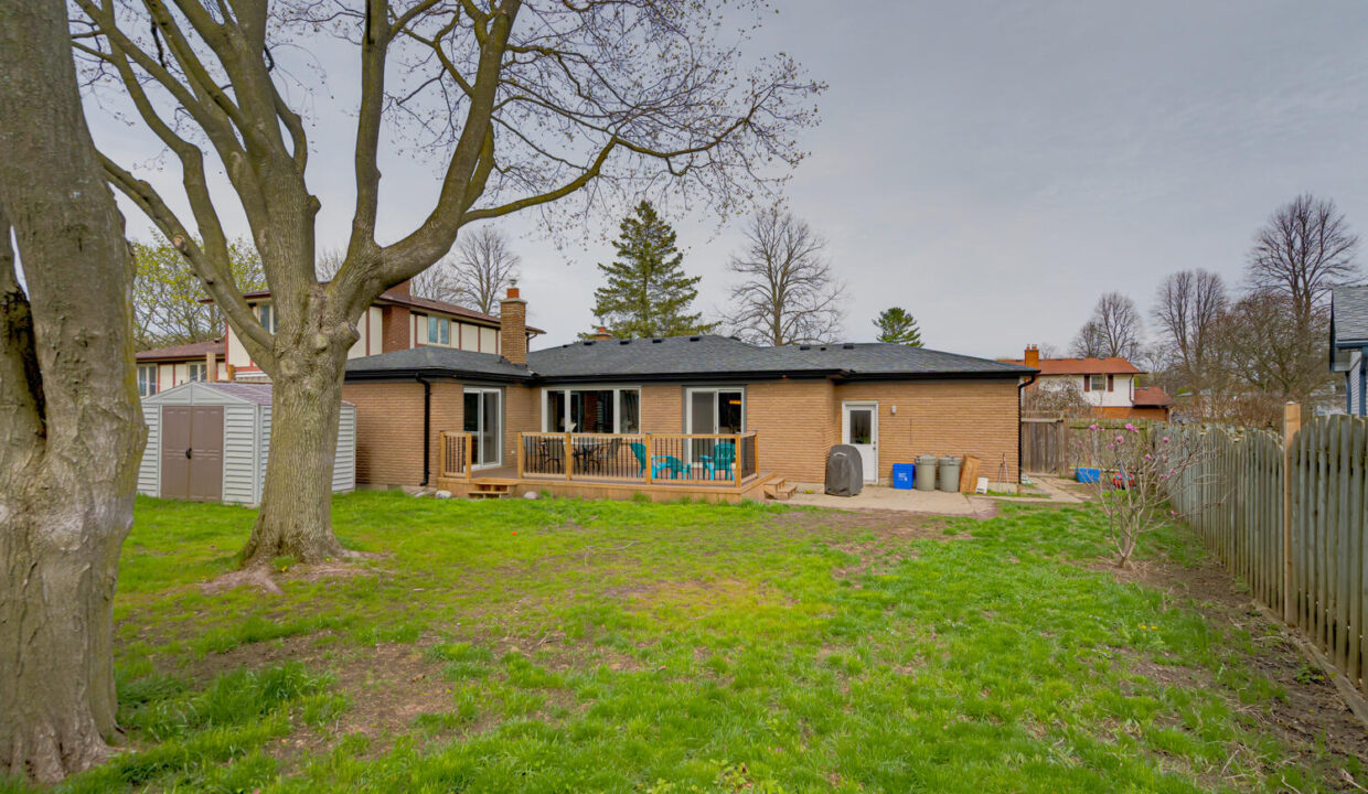 447 Grand View Avenue London-large-050-037-grand view avenue37-1500x1000-72dpi
