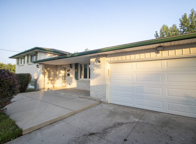 982 Oxford Street West, is for rent , please contact Harrison Carter Group 519-473-8300