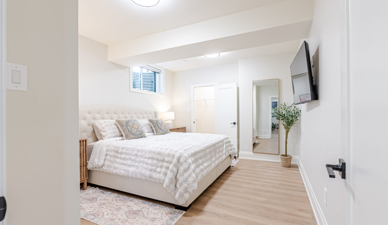 4081 Winterberry Dr, London, ON-19