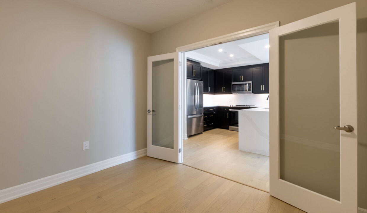 12-11 517 - 480 Callaway St