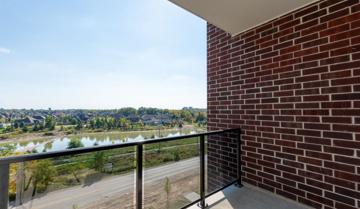 19-18 517 - 480 Callaway St