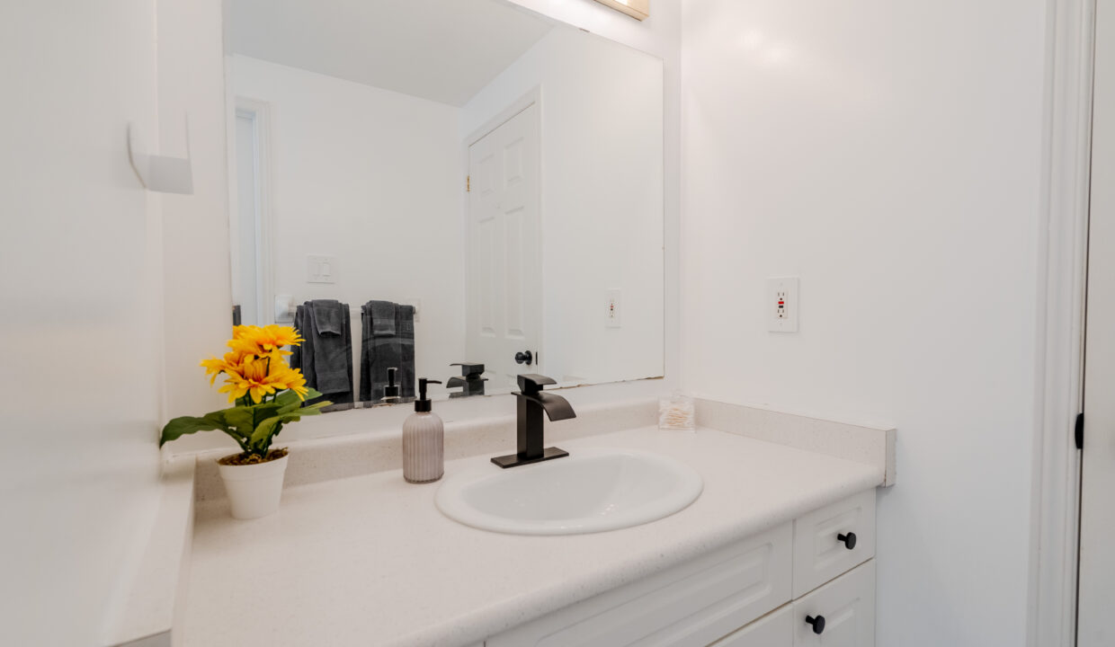 235 Rossmore Court Interior-21