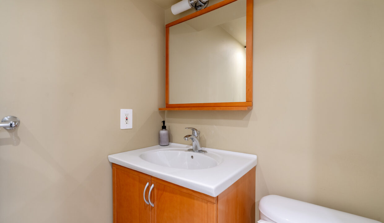 235 Rossmore Court Interior-31