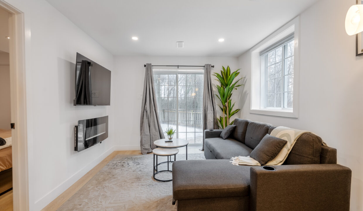 235 Rossmore Court Interior-37