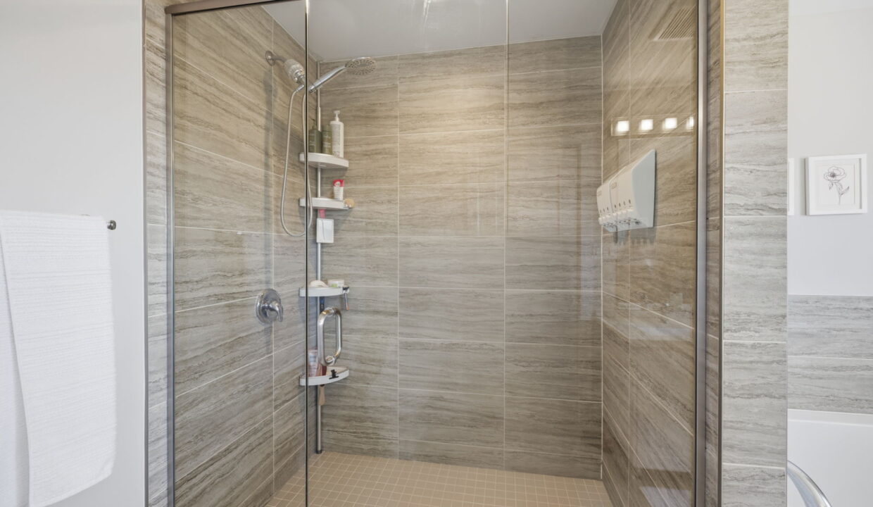 39-web-or-mls-1615 Sandridge Ln - Final LIsting Photos-021