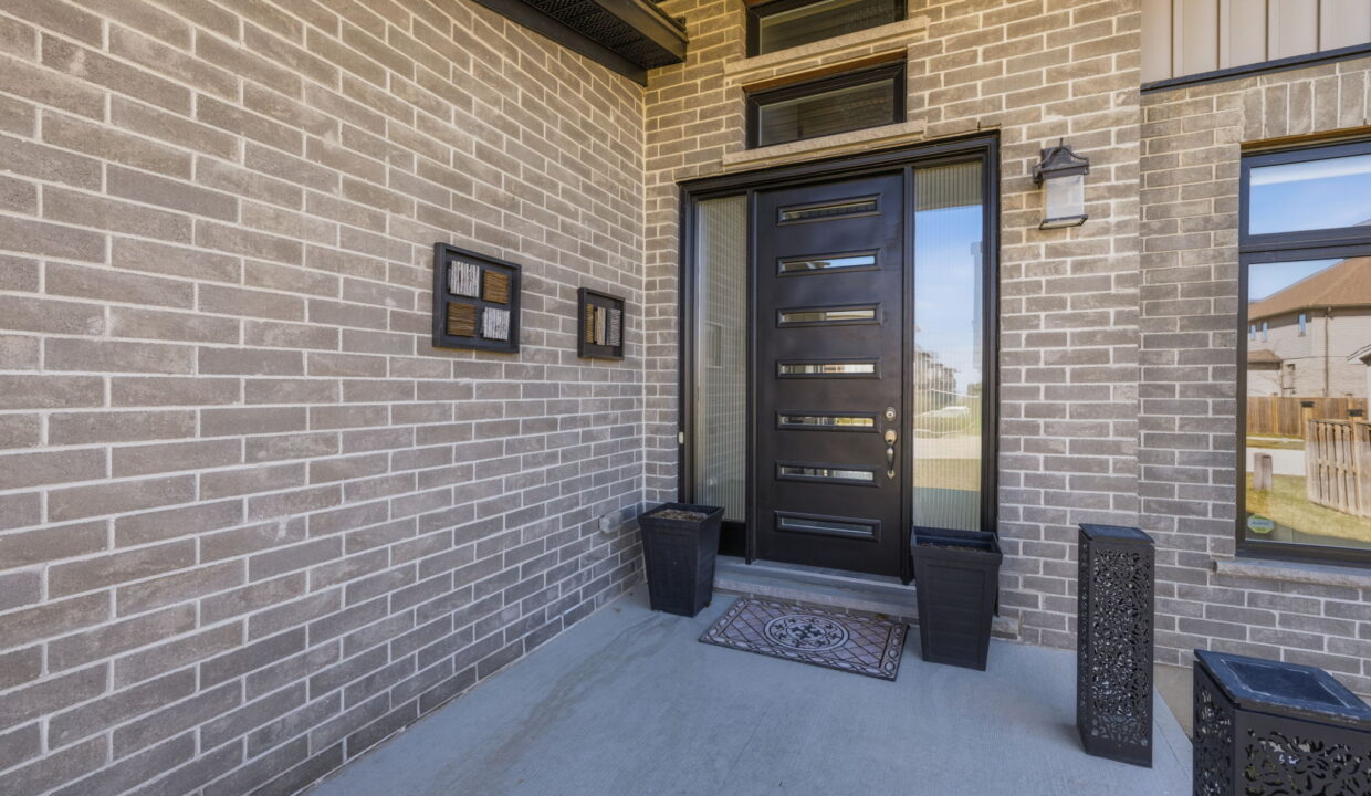 5-web-or-mls-1615 Sandridge Ln - Final LIsting Photos-058