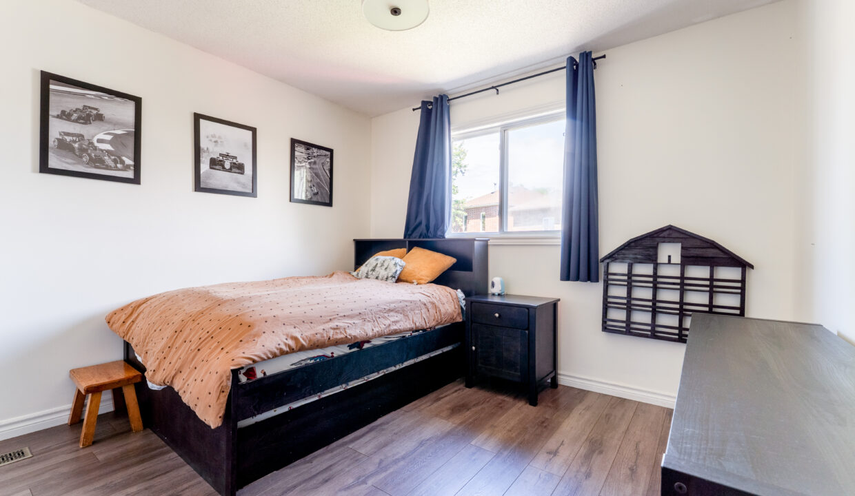 677longworthroad--13