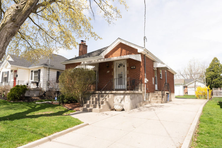 44 Highway Ave