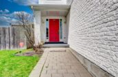 829 Queensborough Cres