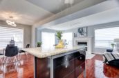 829 Queensborough Cres