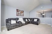 829 Queensborough Cres