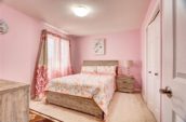 829 Queensborough Cres