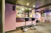 829 Queensborough Cres